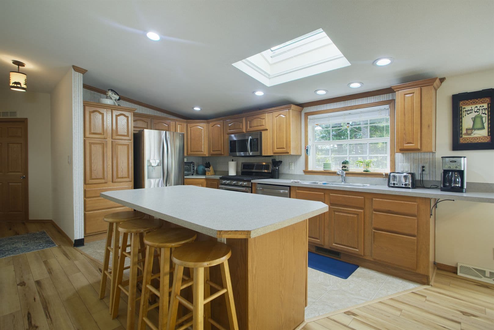 Campton House: 12 Trapper Rd