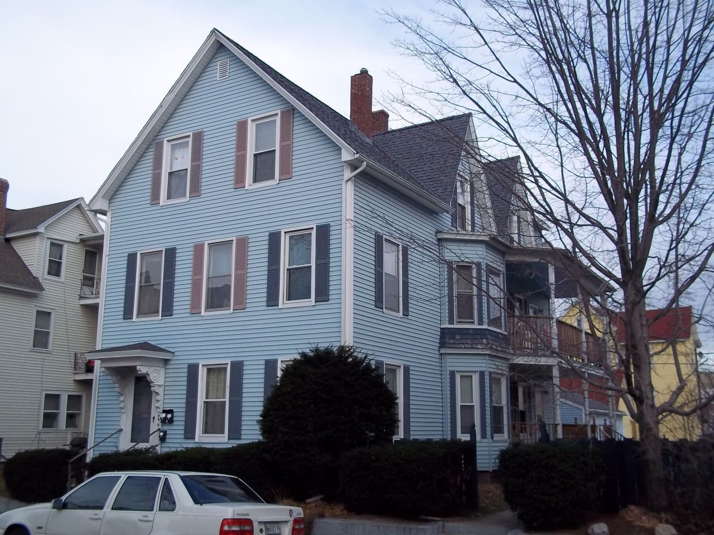 West Manchester Apartment: 435 Dubuque St.