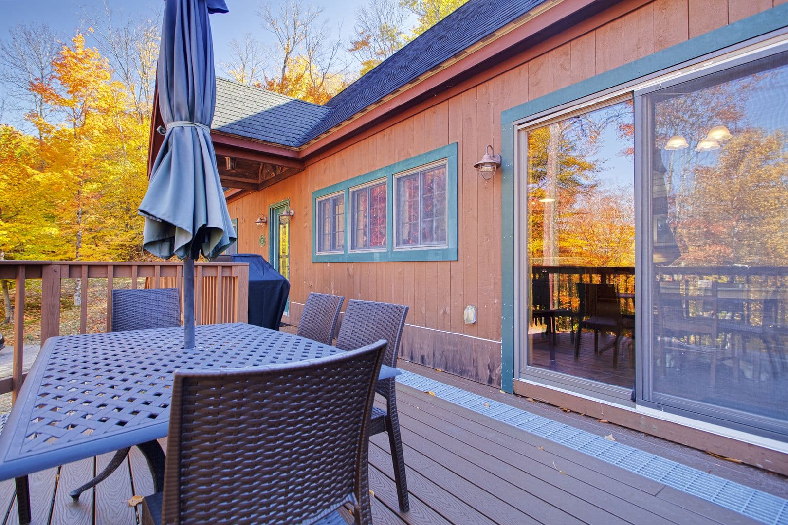 Campton House: 157 Summit Dr