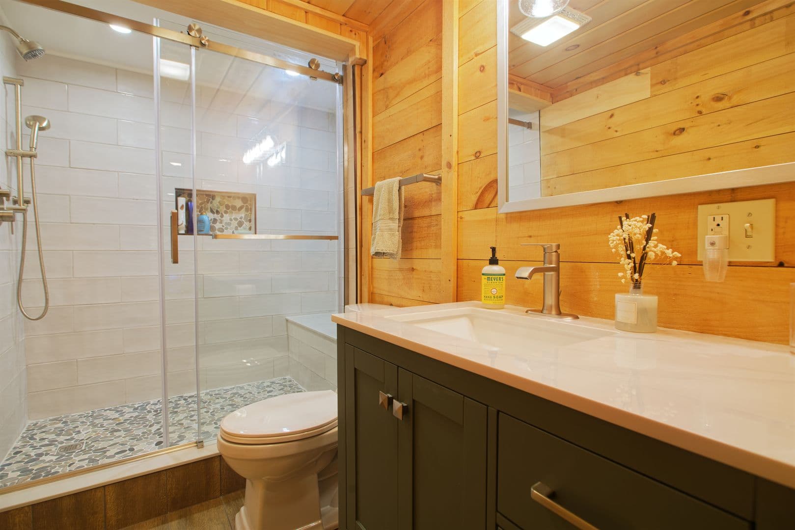Campton House: 157 Summit Dr