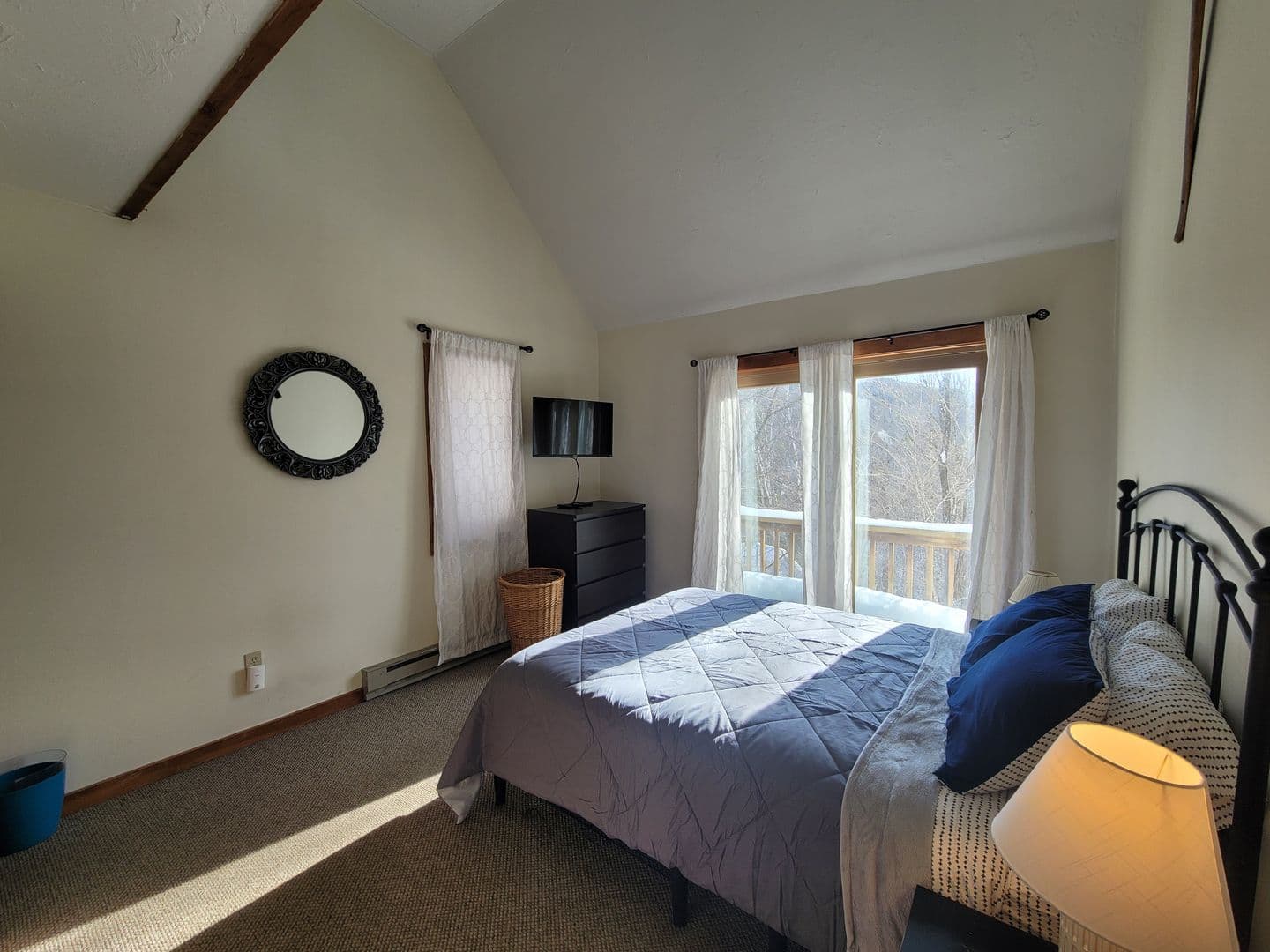 Campton House: 194 Reservoir Road