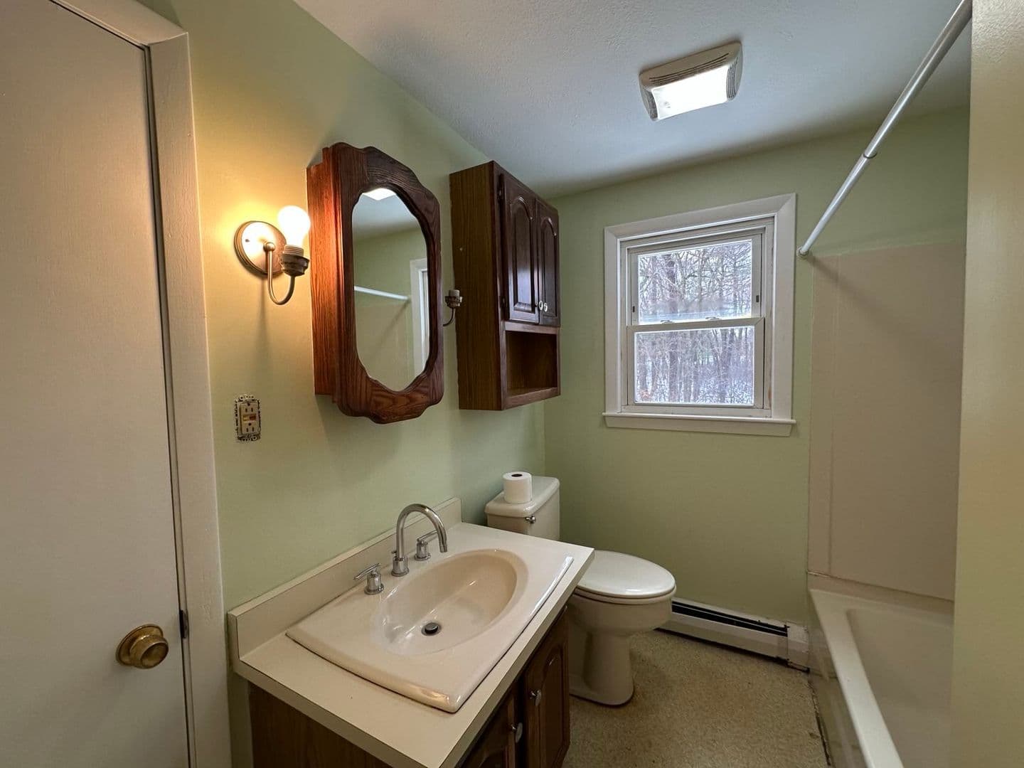Salem House: 20 Spencer Ave