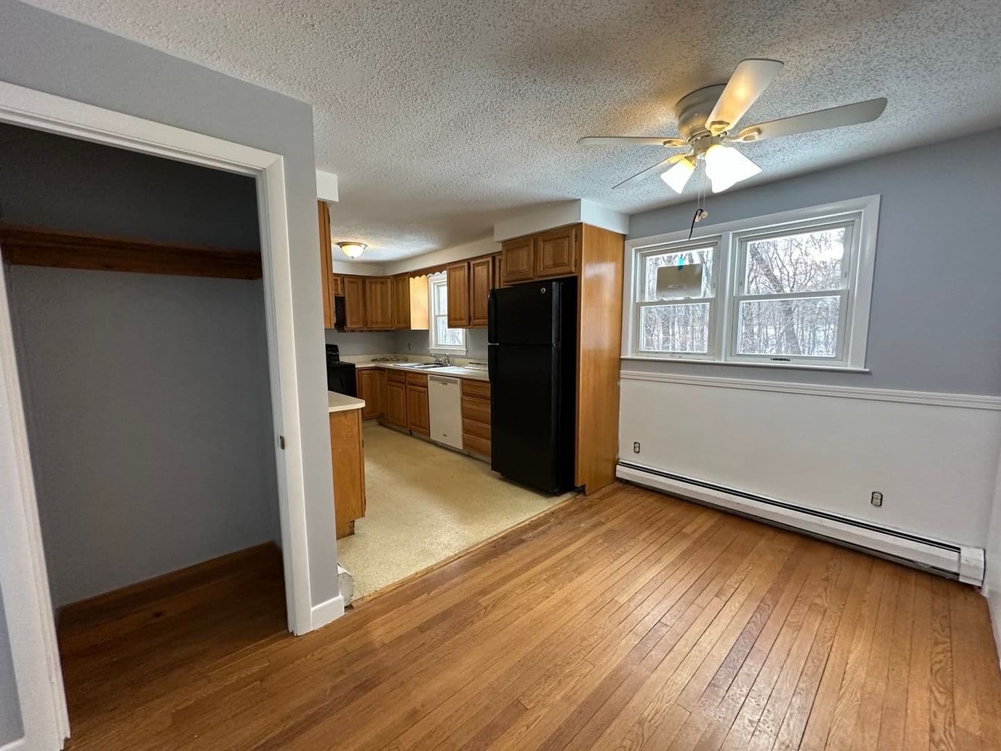 Salem House: 20 Spencer Ave