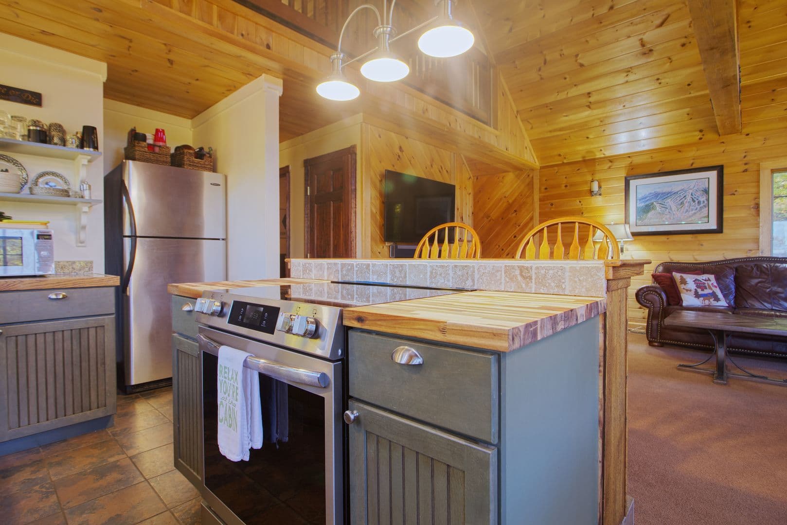 Campton House: 157 Summit Dr
