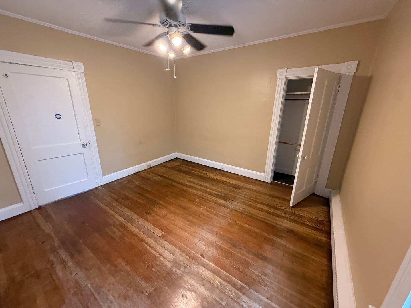 West Manchester Apartment: 276 Notre Dame Ave - 1R