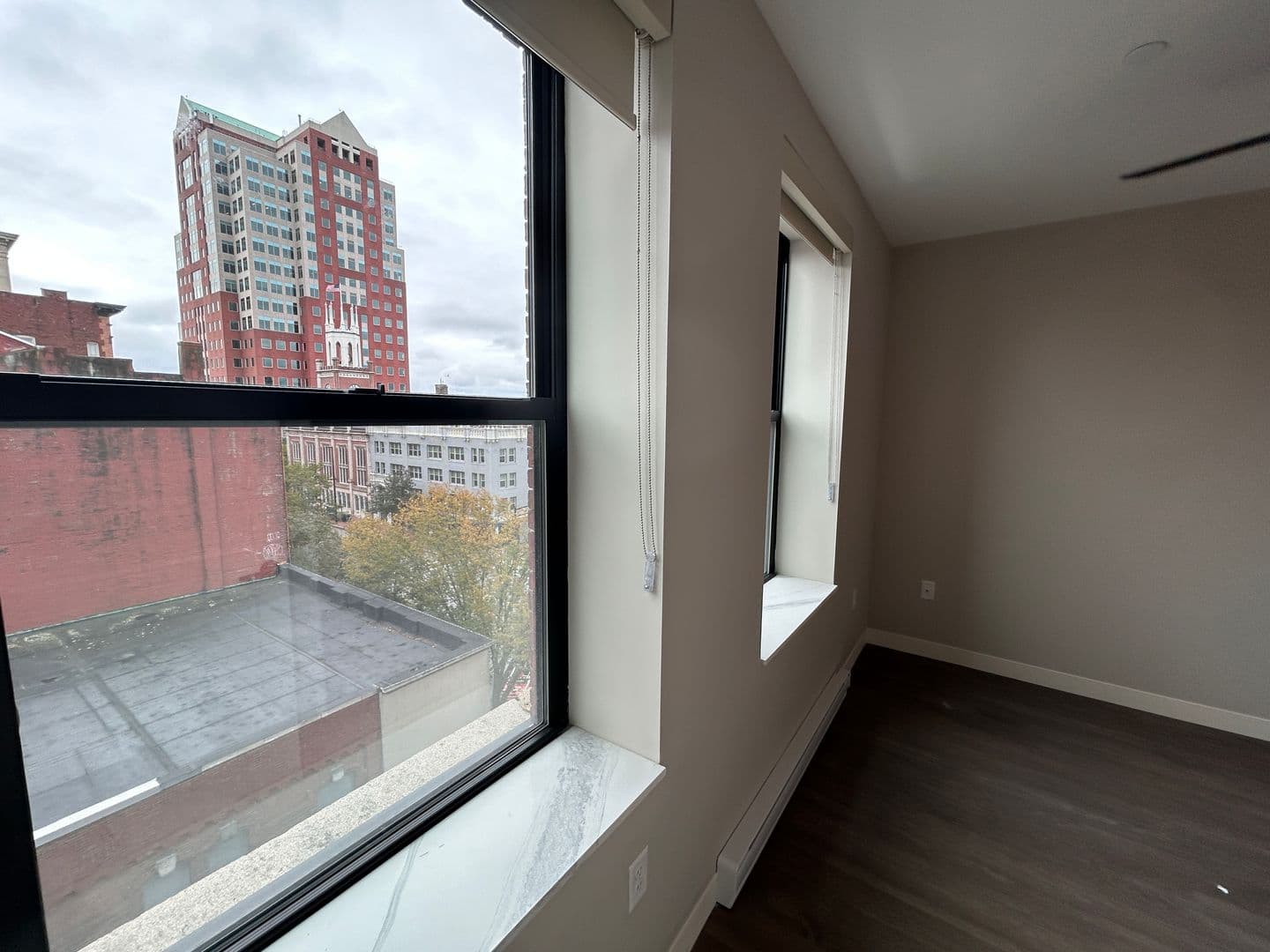 Manchester Apartment: 967 Elm Street