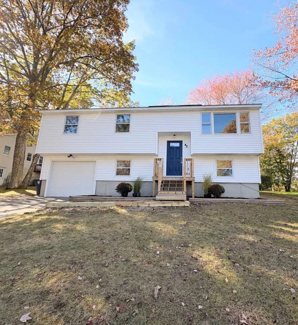 Nashua House: 42 Woodfield St