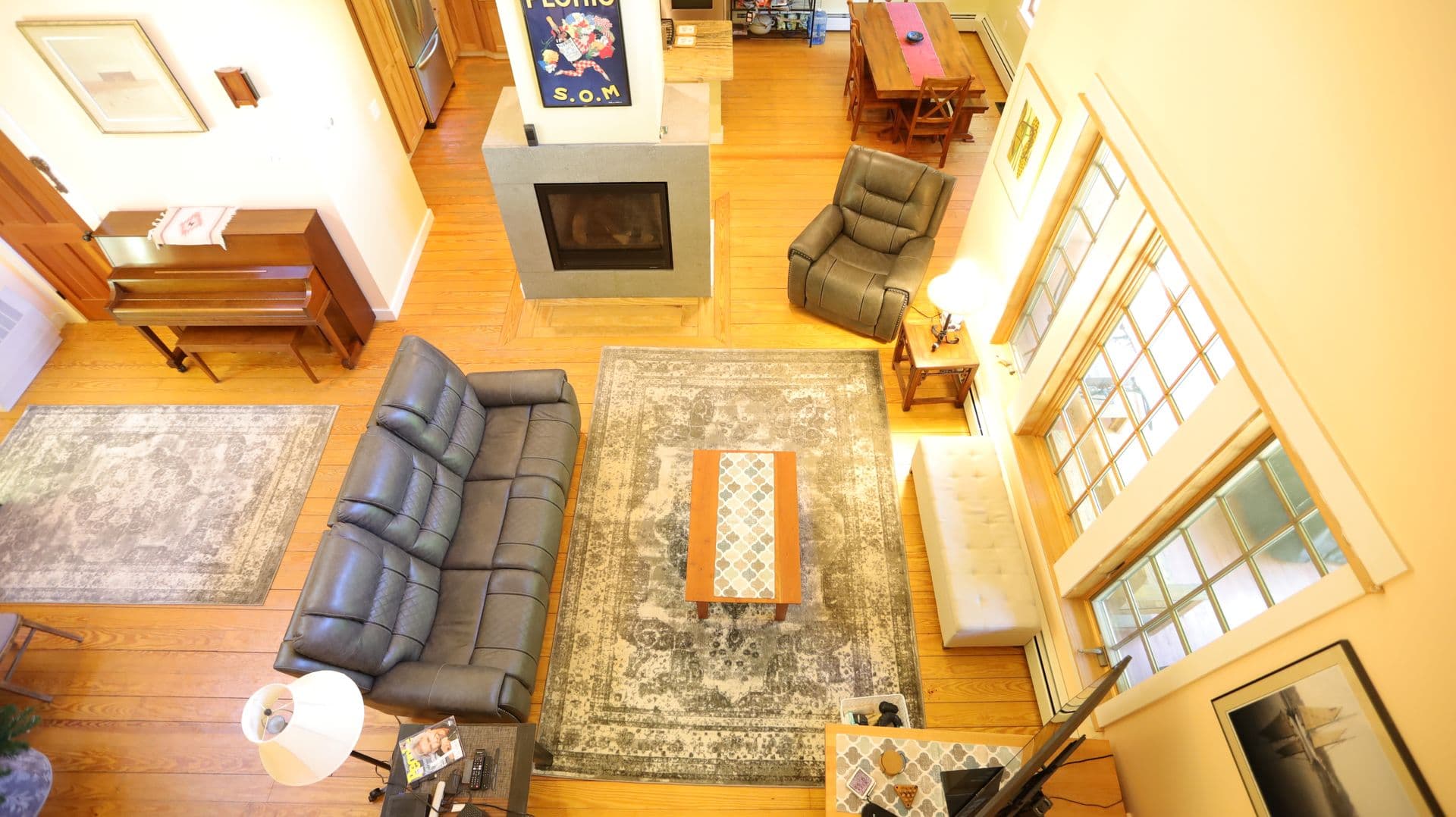 Thornton House: 208 High Brook Rd