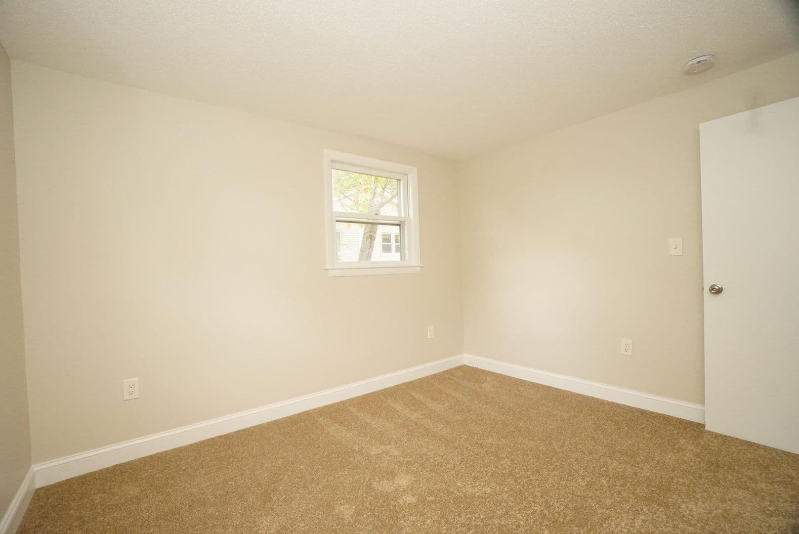Nashua House: 42 Woodfield St