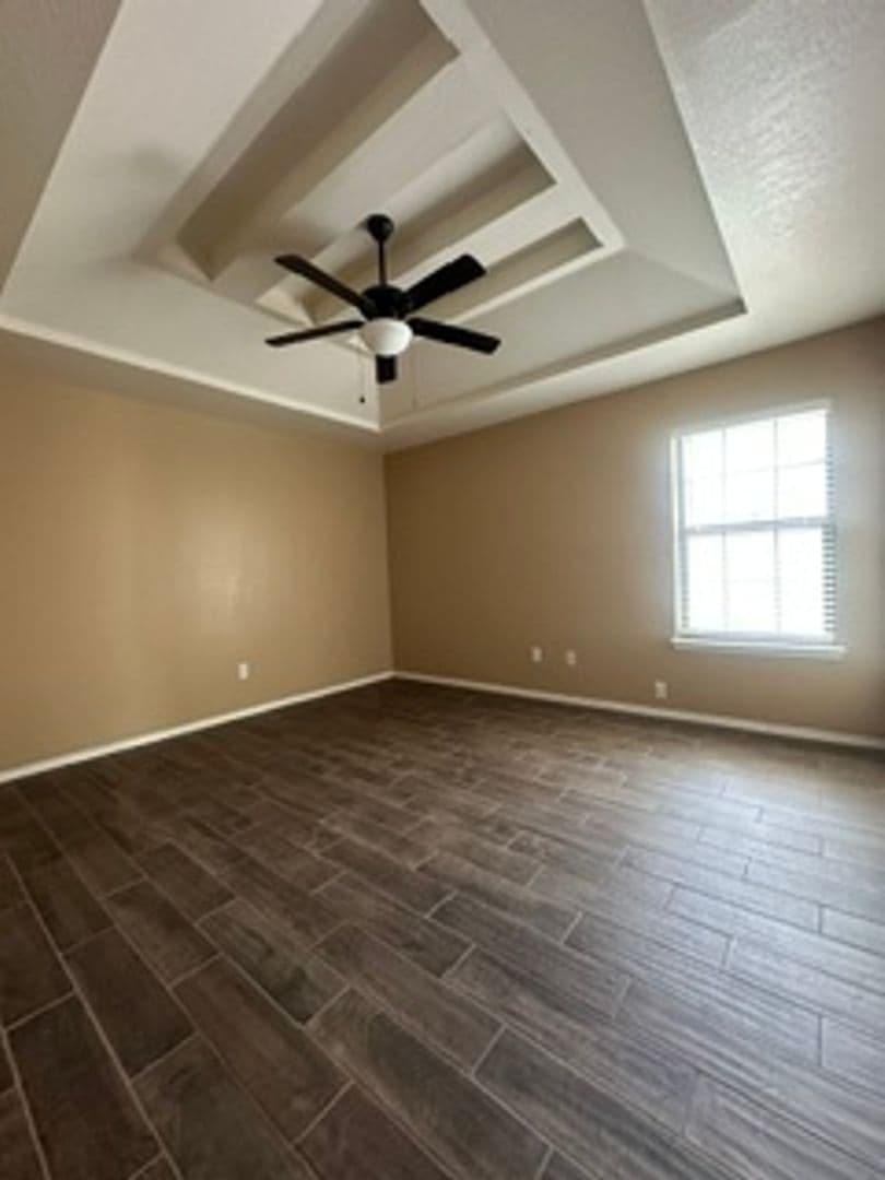 Edinburg Apartment: 1002 Lexington Circle
