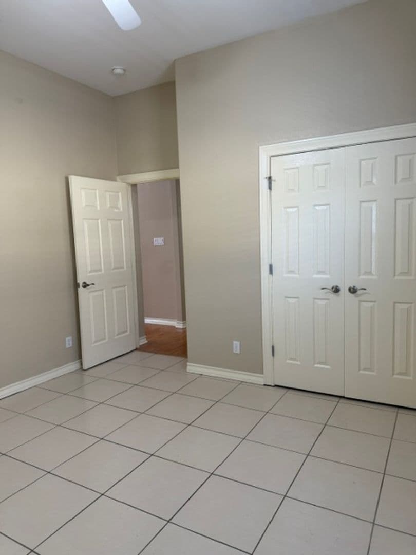 Edinburg House: 614 S. Excalibur St.