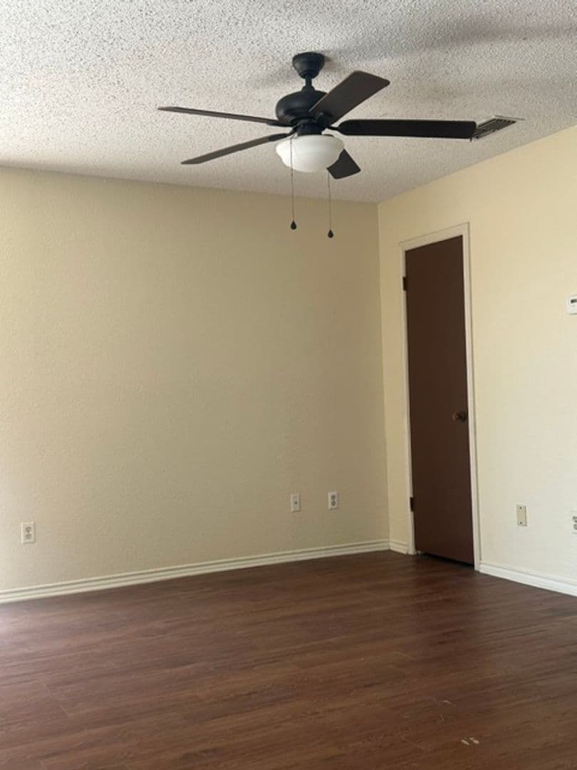 McAllen Apartment: 620 E. Upas Ave.