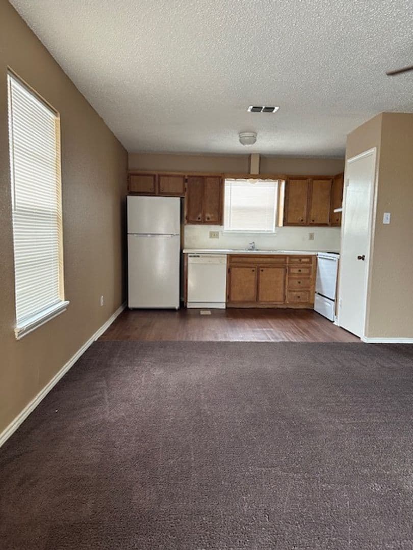 McAllen Apartment: 620 E. Upas Ave.