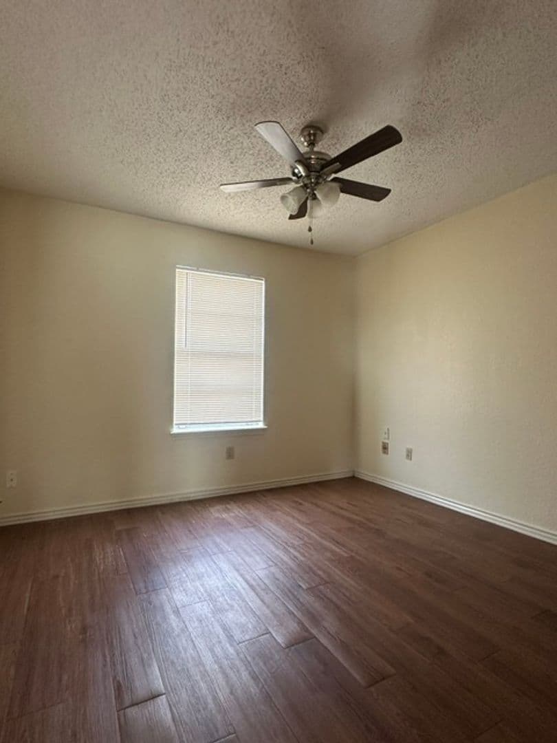 McAllen Apartment: 620 E. Upas Ave.