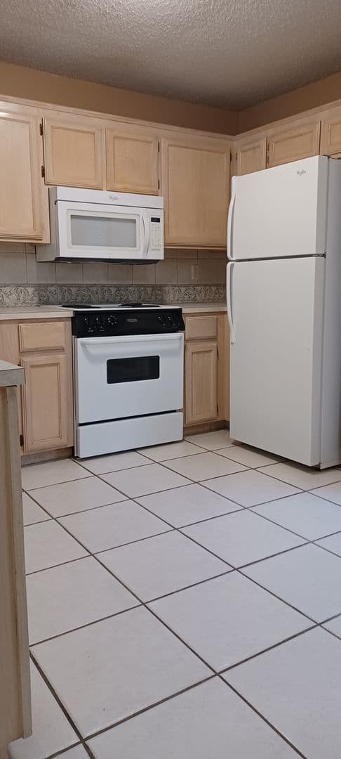 McALLEN Apartment: 3001 N. "J" ST.