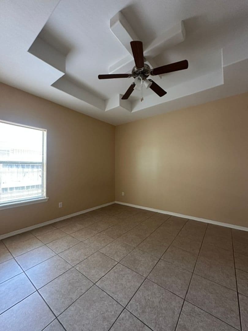 Edinburg Apartment: 1804 Horsetail Falls