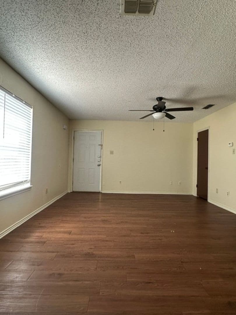 McAllen Apartment: 620 E. Upas Ave.