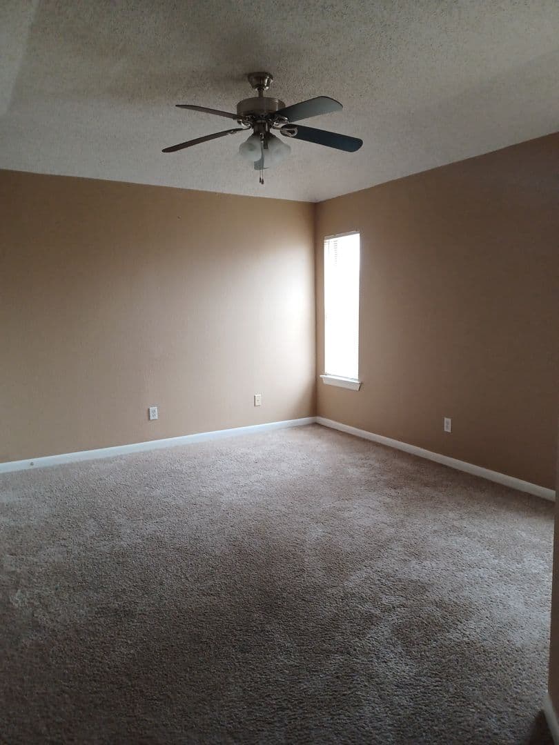 McALLEN Apartment: 3001 N. "J" ST.