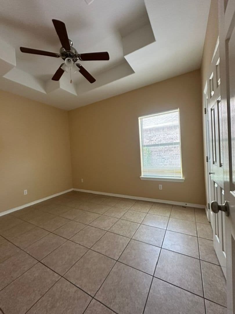 Edinburg Apartment: 1804 Horsetail Falls