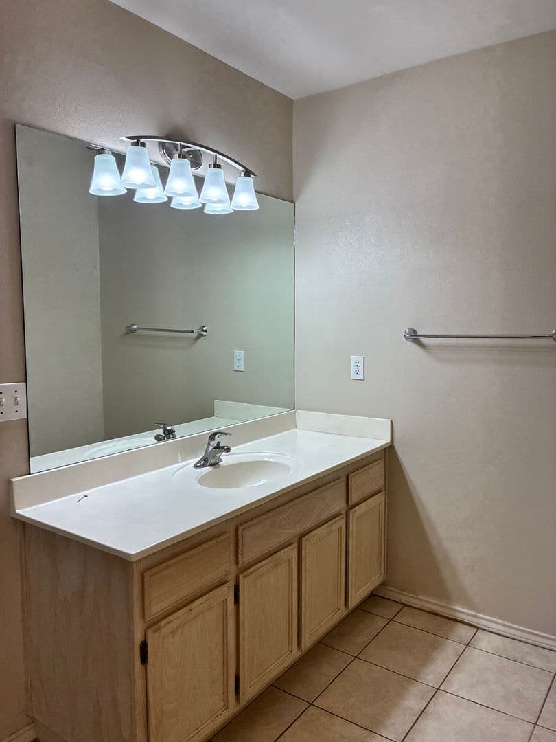 McAllen House: 3503 N. 41st Lane