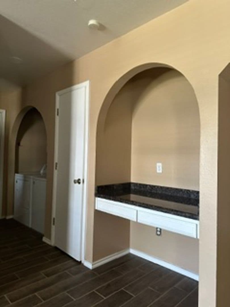 Edinburg Apartment: 1002 Lexington Circle