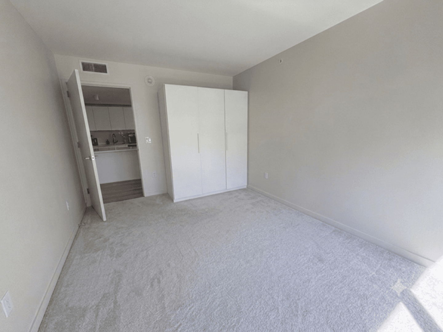 Honolulu House: 888 Kapiolani Blvd. Unit 2505