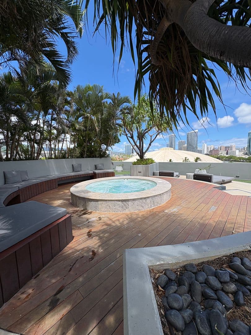 Honolulu House: 888 Kapiolani Blvd. Unit 2505