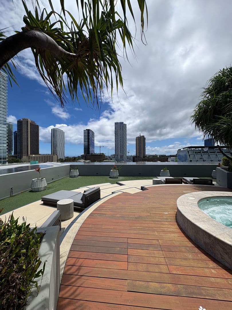 Honolulu House: 888 Kapiolani Blvd. Unit 2505