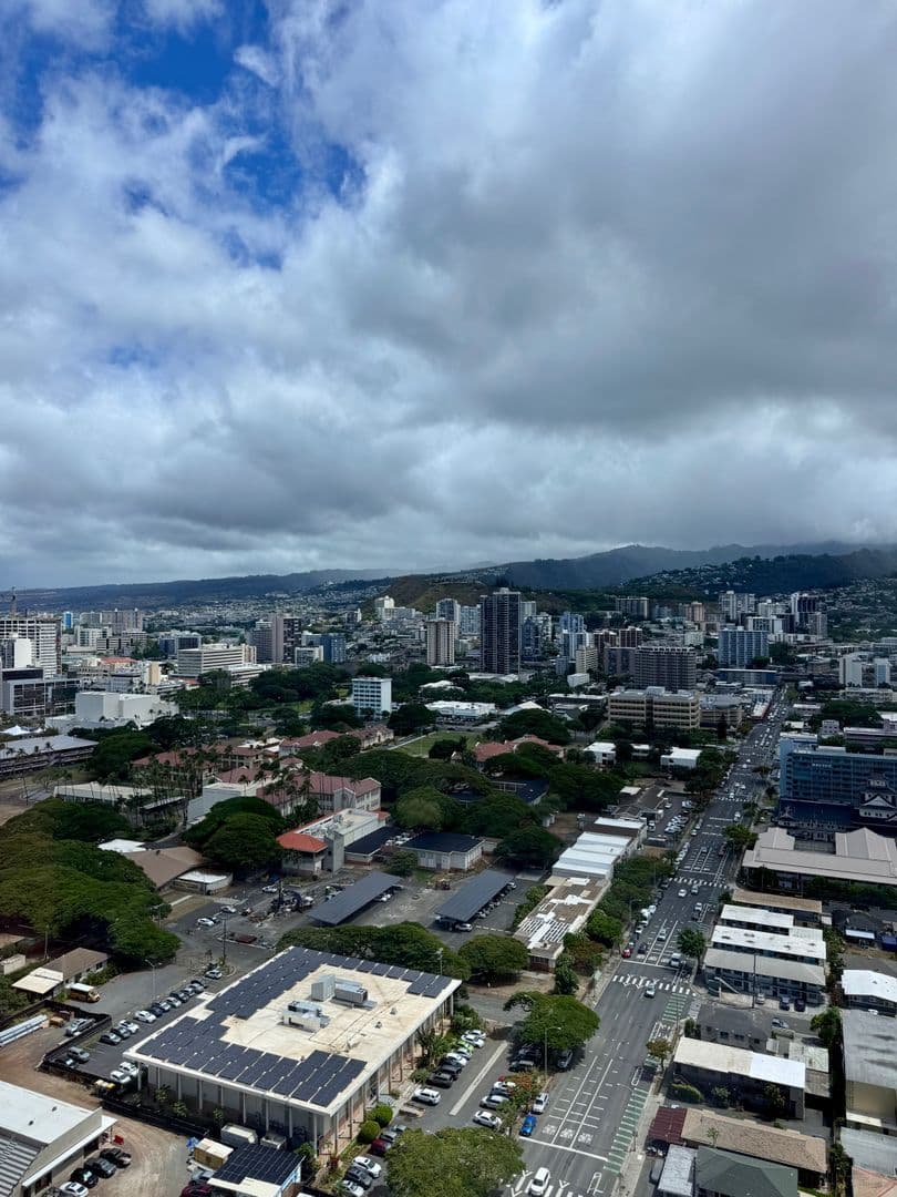 Honolulu House: 1288 Kapiolani Blvd. I-3608