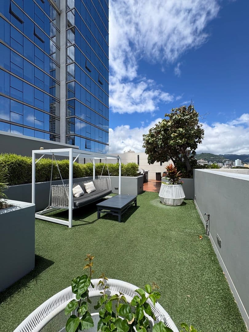 Honolulu House: 888 Kapiolani Blvd. Unit 2505