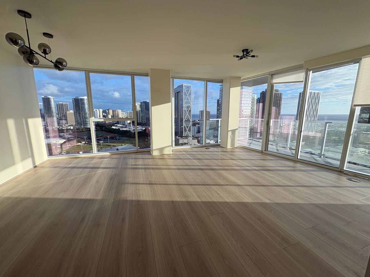Honolulu House: 888 Kapiolani Blvd. Unit 2505