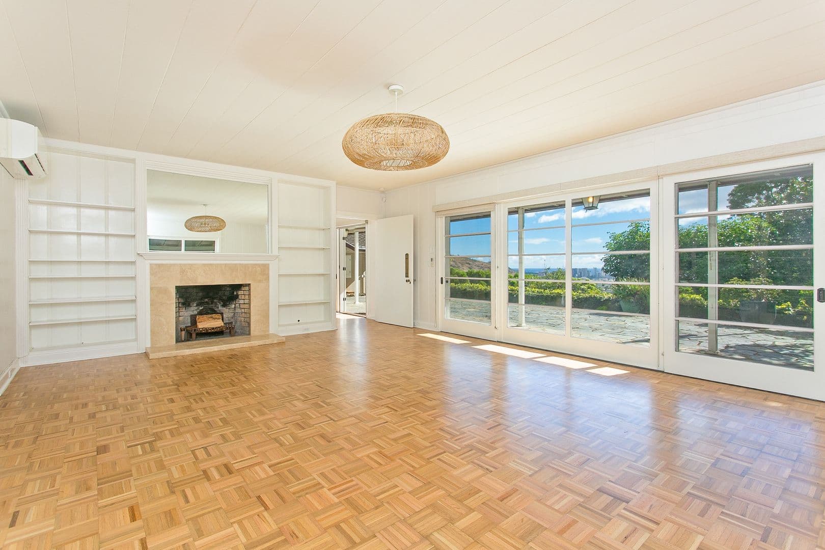 Honolulu House: 3125 Huelani Pl