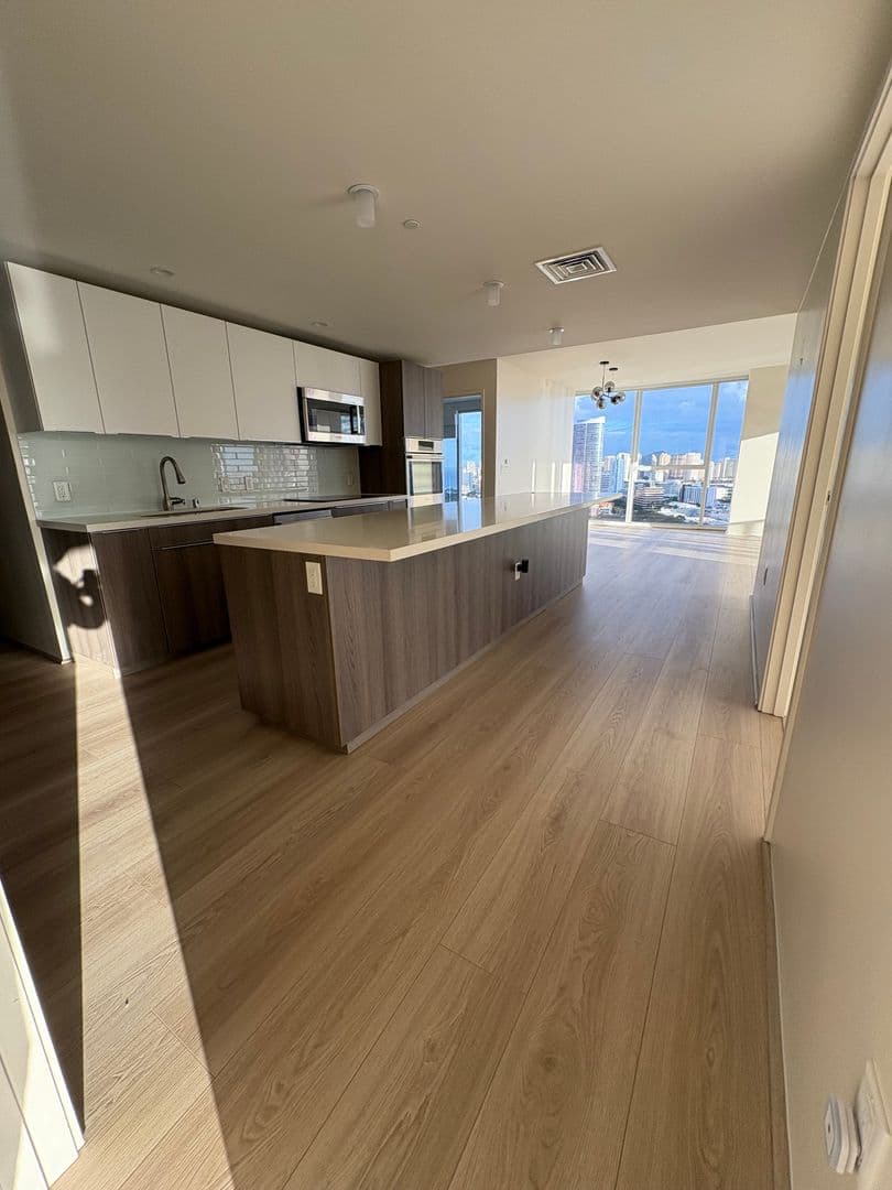 Honolulu House: 888 Kapiolani Blvd. Unit 2505