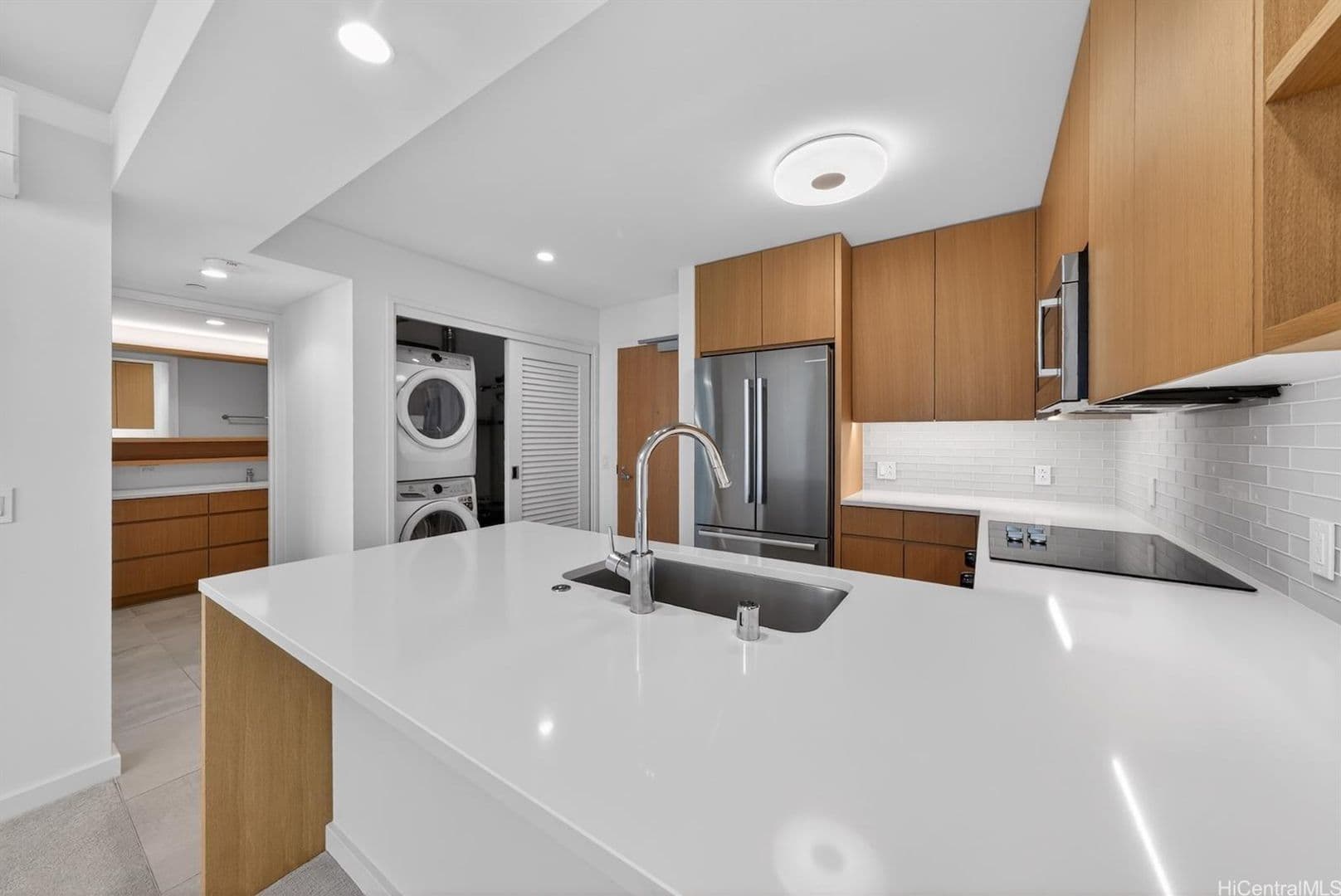 Honolulu House: 1388 Kapiolani Blvd