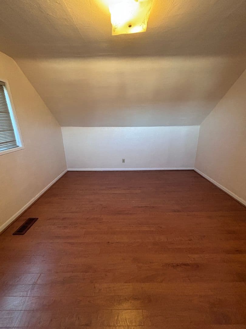 The Dalles House: 614 W 12th St.