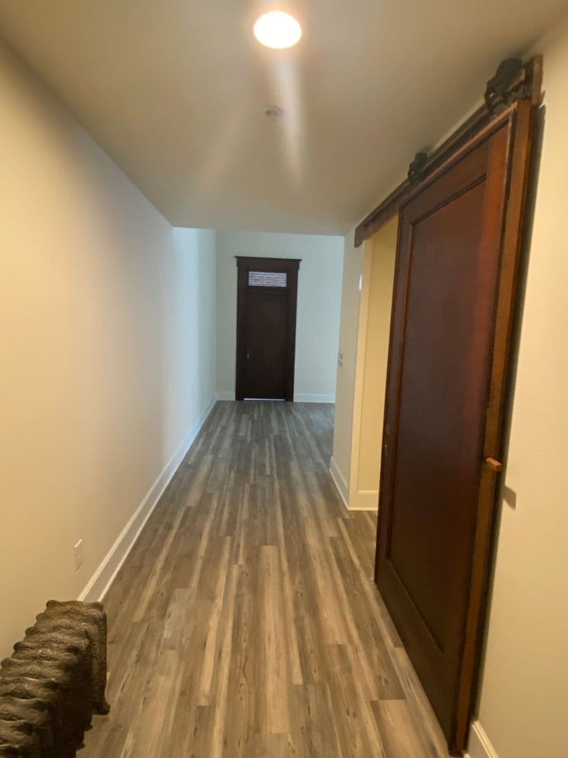 The Dalles Apartment: 300 Federal St.