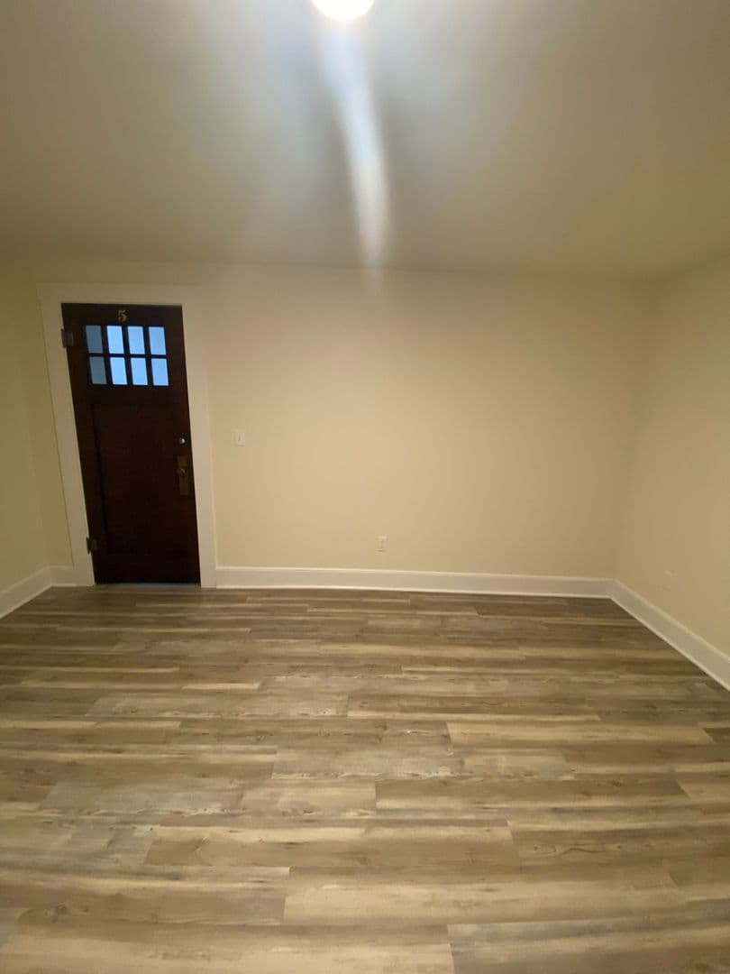 The Dalles Apartment: 300 Federal St.