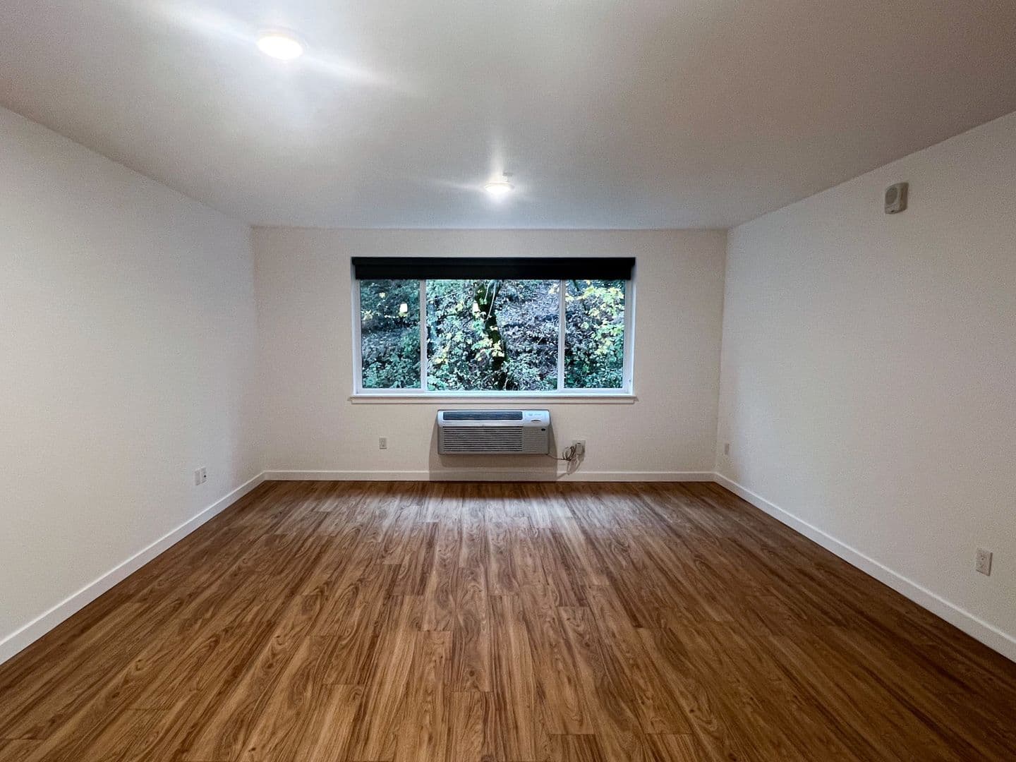 Hood River Apartment: 230 Clearwater Lane