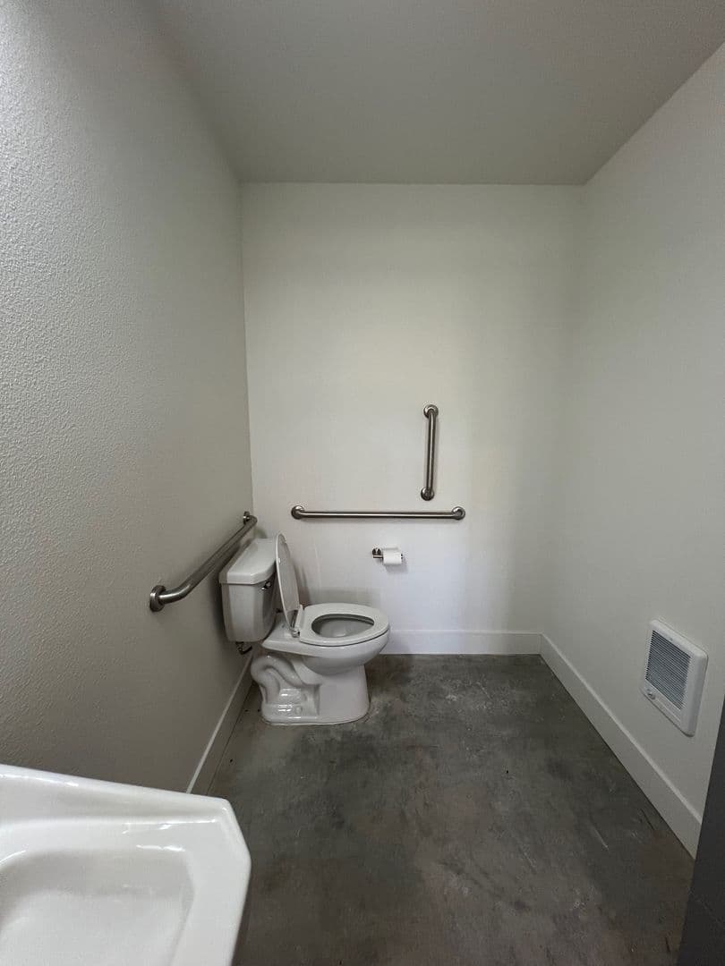 The Dalles Apartment: 3773 - 3775 Klindt Dr.
