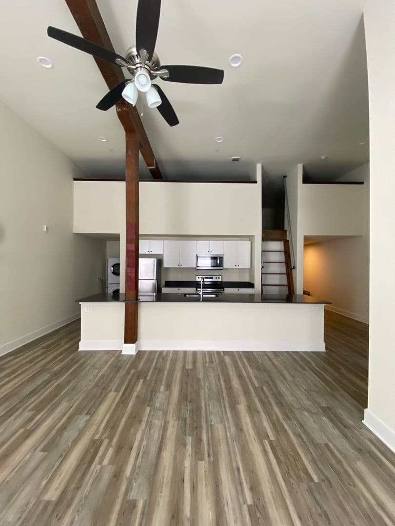 The Dalles Apartment: 300 Federal St.
