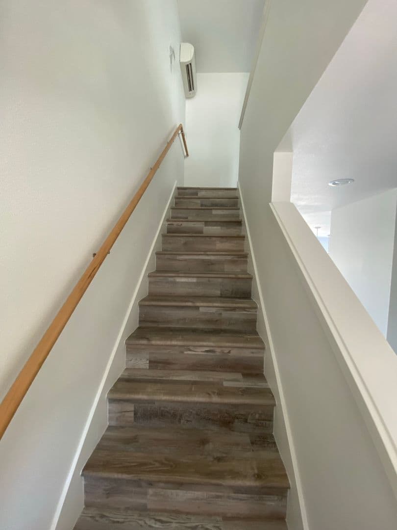 The Dalles Apartment: 2619 E 14th St.