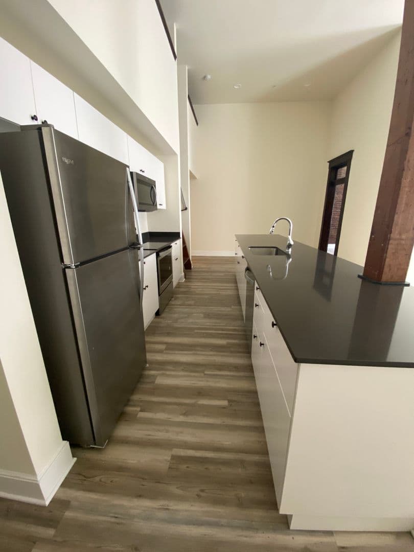 The Dalles Apartment: 300 Federal St.