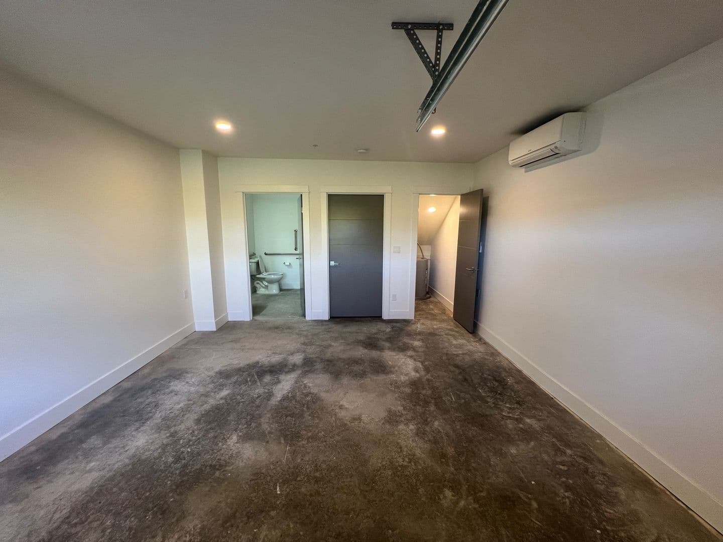 The Dalles Apartment: 3773 - 3775 Klindt Dr.