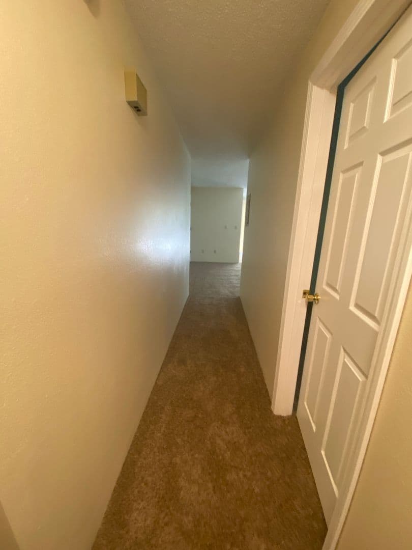 The Dalles Apartment: 1016-1030 W 8th Pl.