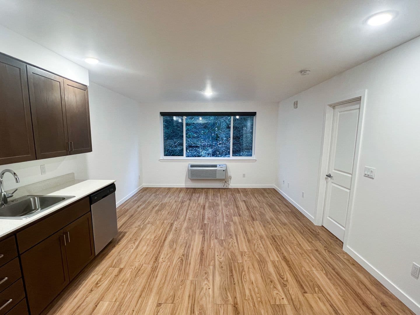 Hood River Apartment: 230 Clearwater Lane