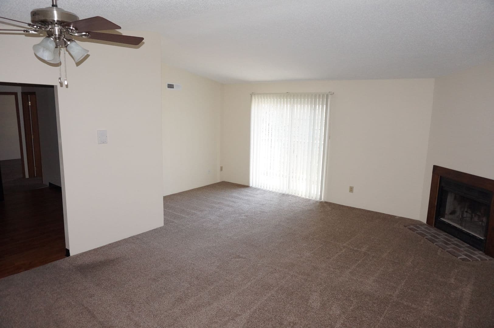 Cincinnati Apartment: 5385 Lees Crossing Drive