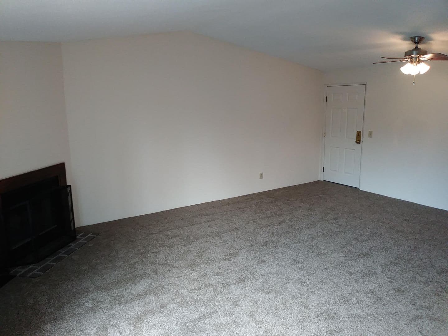 Cincinnati Apartment: 5385 Lees Crossing Drive