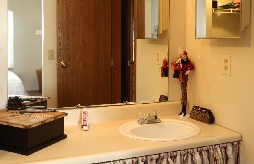 Cincinnati Apartment: 5380 Lees Crossing Drive