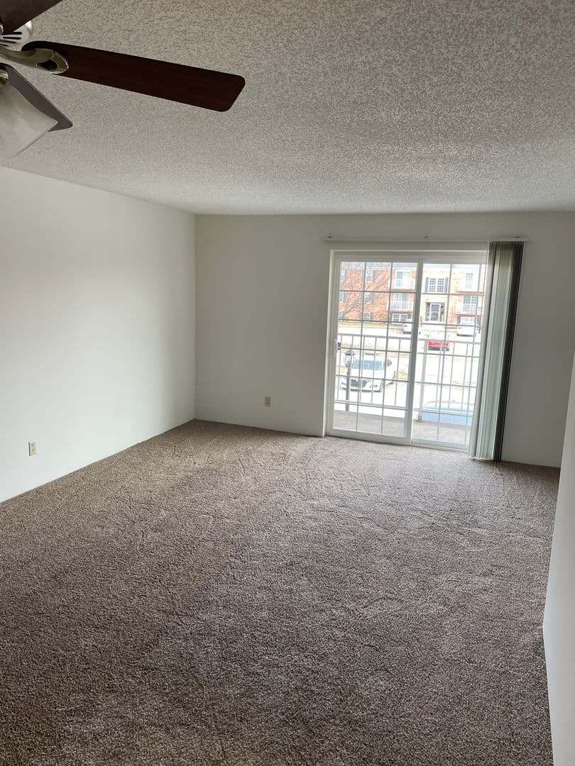 Cincinnati Apartment: 5385 Lees Crossing Drive