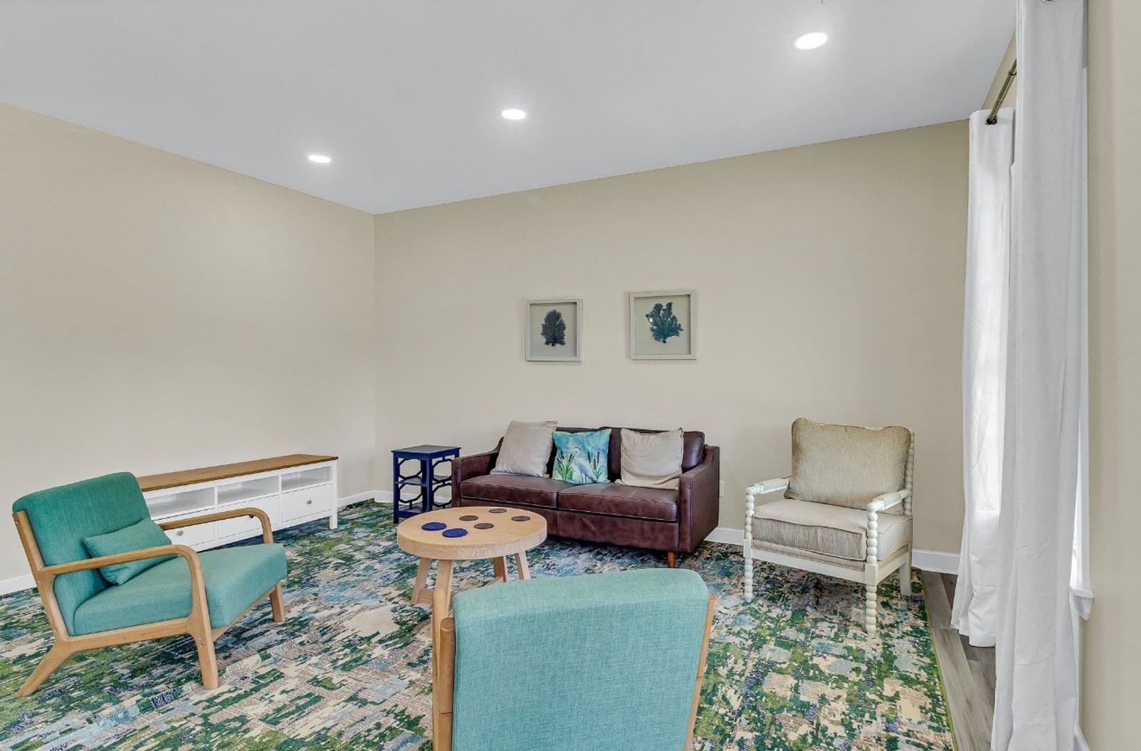 Kilmarnock Apartment: 710 James Jones Memorial Hwy